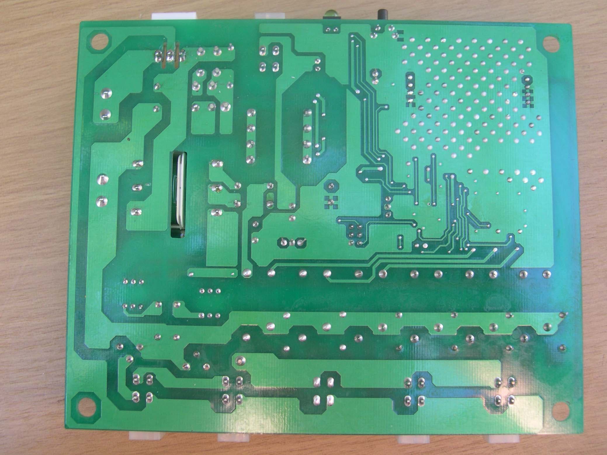 Adjustable Bed Controller (Control Box) - FCC ID TH7-ABC-200CB - Dadam Micro Inc. (3)