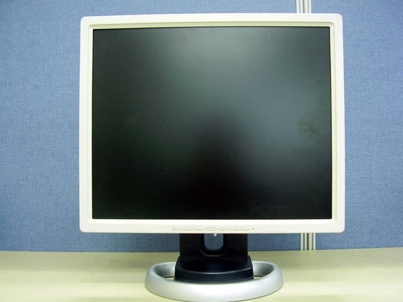 19� CCTV Monitor - FCC ID THCB19AC - D&T Inc. (2)