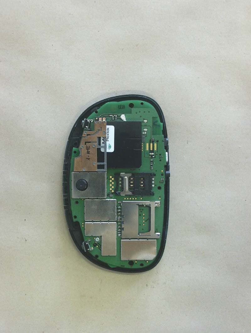 Gizmondo / Game Console GPRS / BT - FCC ID THGGZ2055 - Gizmondo Europe Ltd (5)