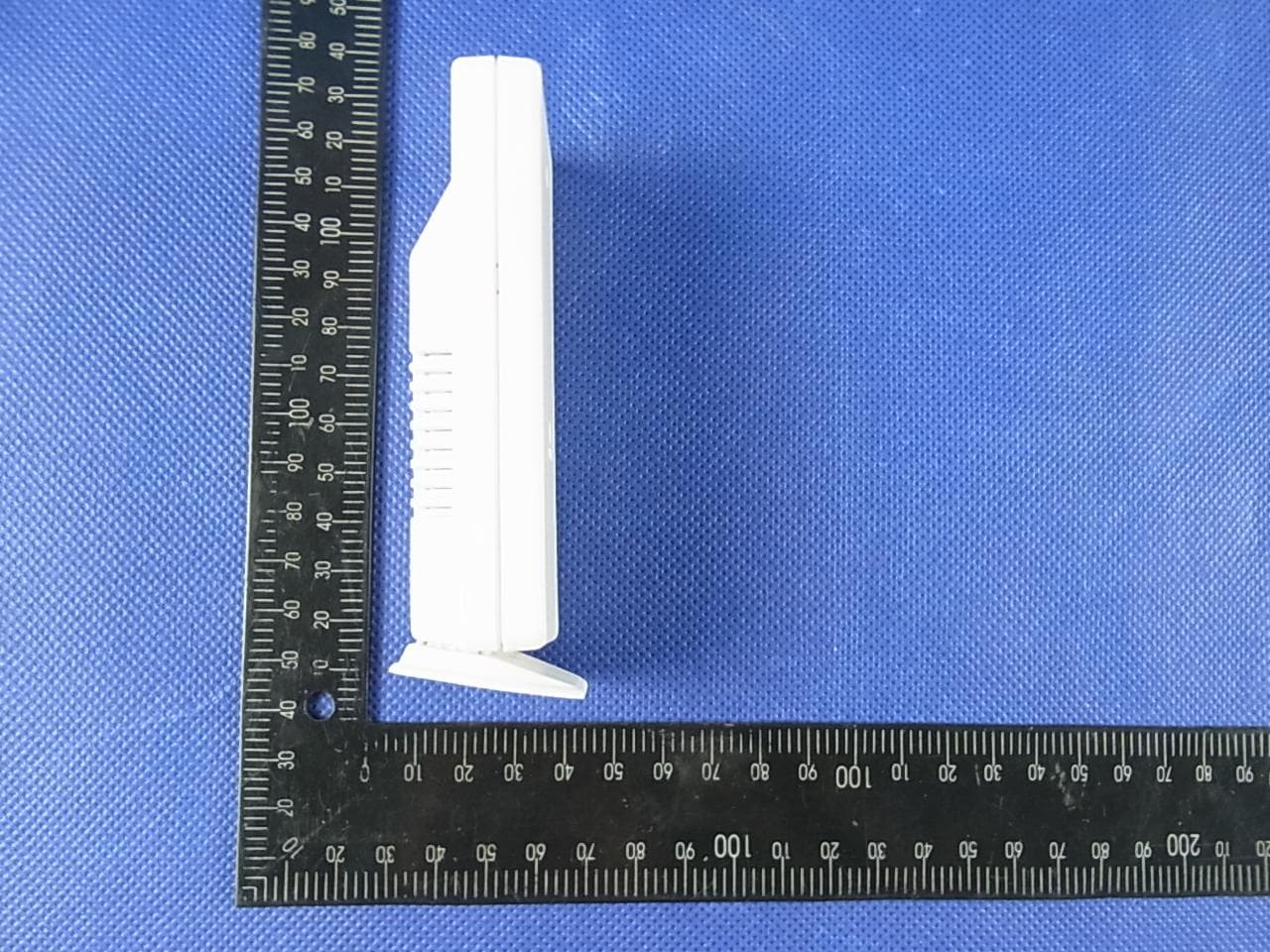 LCD Weather Station - FCC ID TIUTW004 - Nexus Industrial Design Ltd