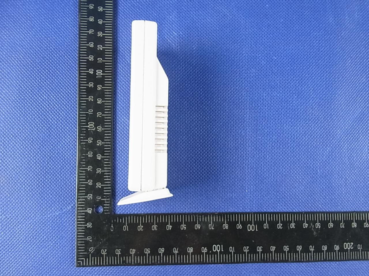 LCD Weather Station - FCC ID TIUTW004 - Nexus Industrial Design Ltd (2)