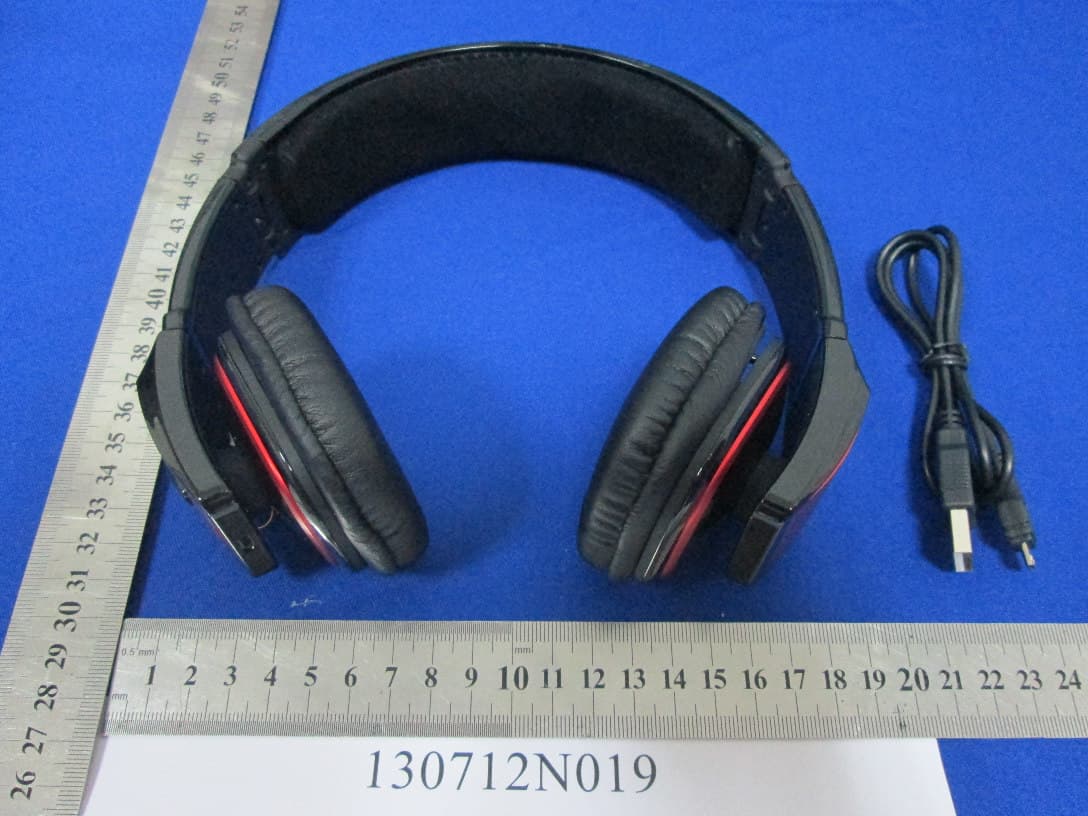 Bluetooth Headphone - FCC ID TJ7-BTK28 - Shenzhen SHI KISB Electronic Co., Ltd. (4)