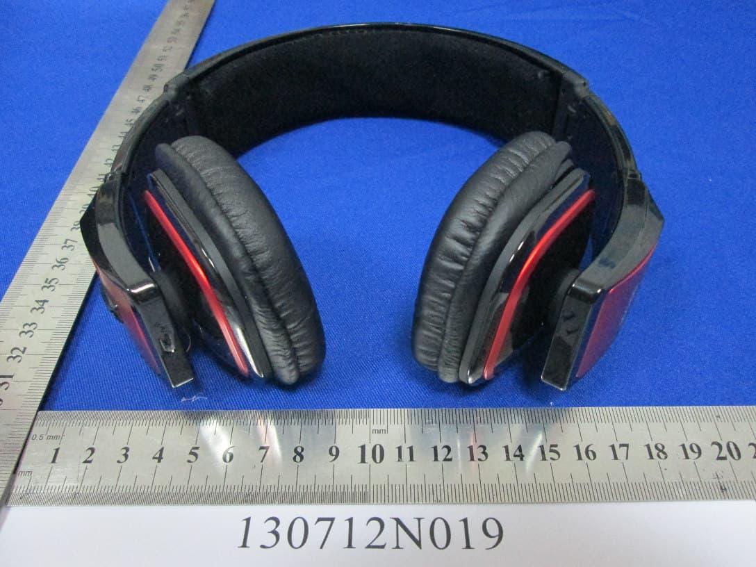 Bluetooth Headphone - FCC ID TJ7-BTK28 - Shenzhen SHI KISB Electronic Co., Ltd. (2)