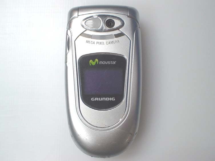 Quad Band GSM Handset with Bluetooth, Model E660 - FCC ID TKH-M350 - Vitelcom Mobile Technology, S.A. (3)