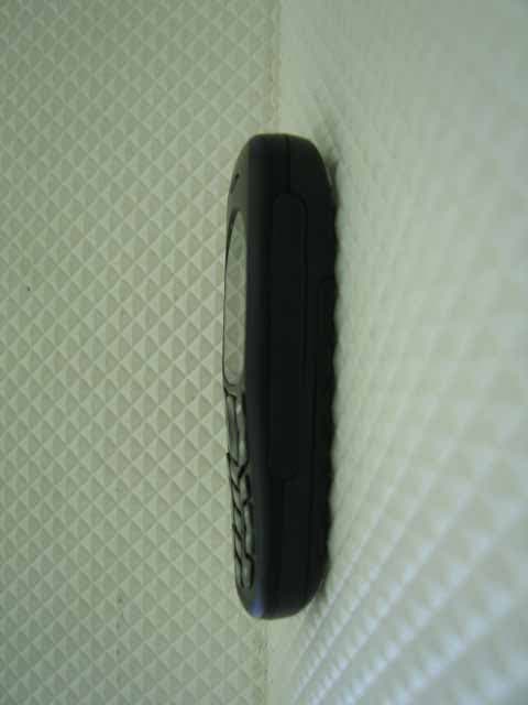 TRI-BAND GSM 850/1800/1900 MHz MOBILE PHONE - FCC ID TKHSP-100 - Vitelcom Mobile Technology, S.A. (3)