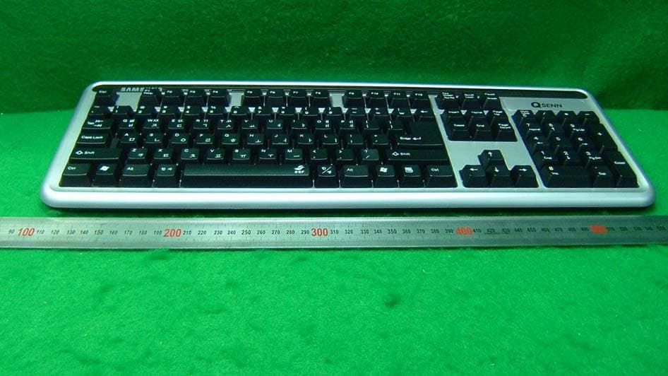 27MHz WIRELESS KEYBOARD - FCC ID TL7GP-R2000 - Great Pleasure Electronics Co., Ltd (2)
