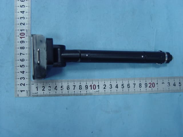 FM Transmitter with Car Adapter for iPod - FCC ID TM4I707 - Teleway Industrial Ltd (3)