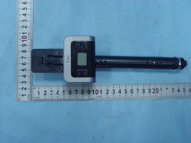 FM Transmitter with Car Adapter for iPod - FCC ID TM4I707 - Teleway Industrial Ltd (2)