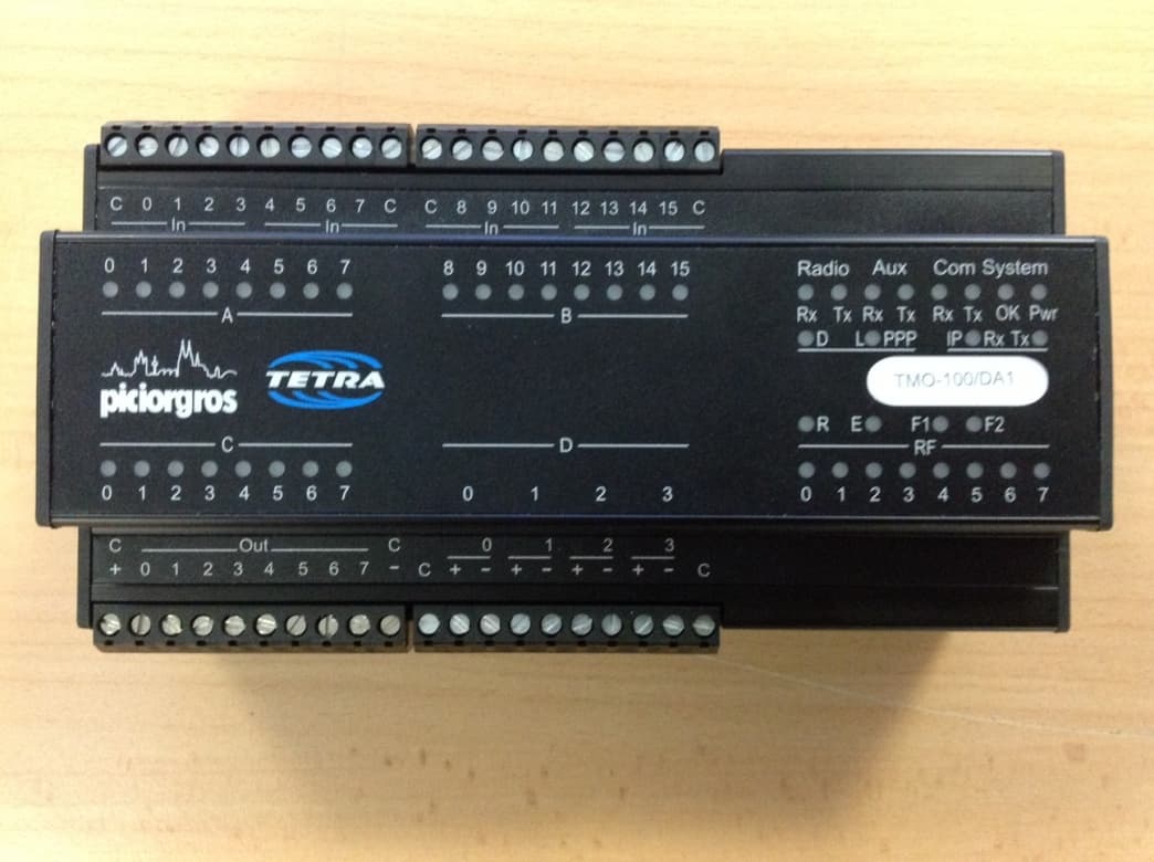 TMO-100 SCADA and Telemetry Modem for TETRA Infrastructures - FCC ID TO9TMO100 - Funk-Electronic Piciorgros GmbH