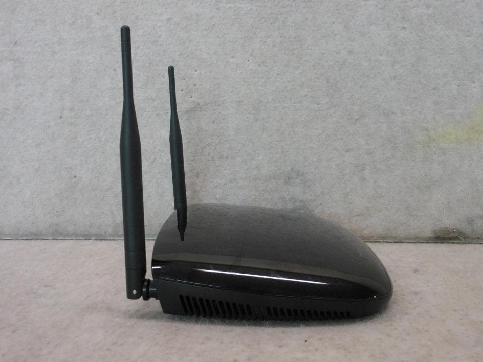 GE-PON ONT, 802.11 b/g/n Wireless Router - FCC ID TOUONU-1-3-105-D - CommScope, Inc. of North Carolina (4)