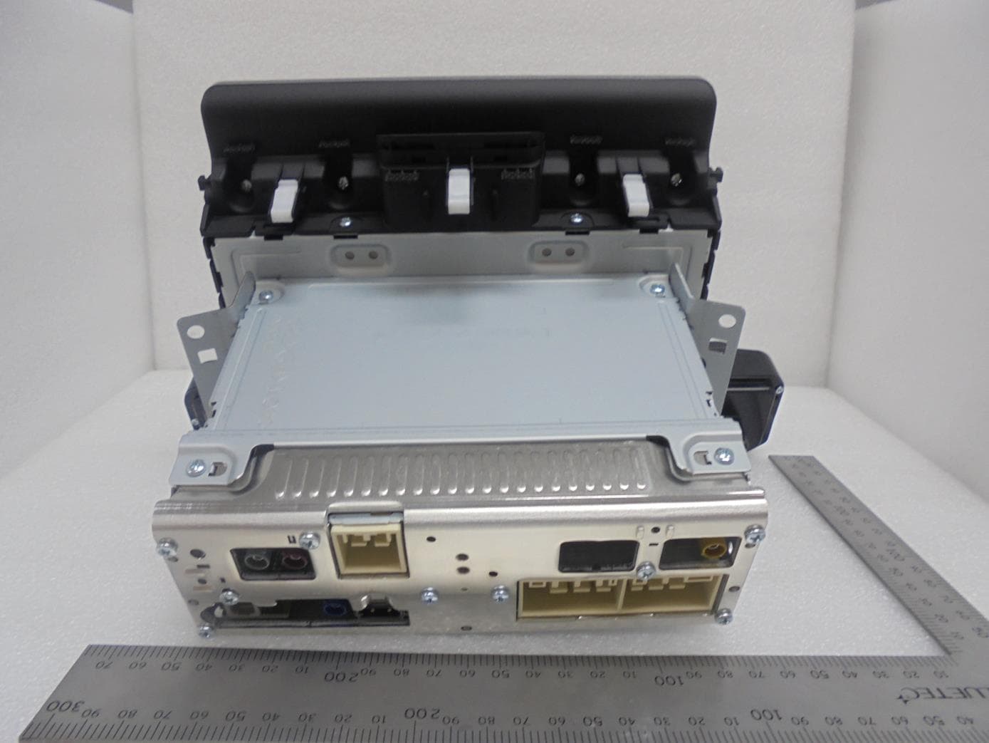 Car Audio System - FCC ID TQ8-VT230SNAN - HYUNDAI MOBIS CO., LTD. (4)