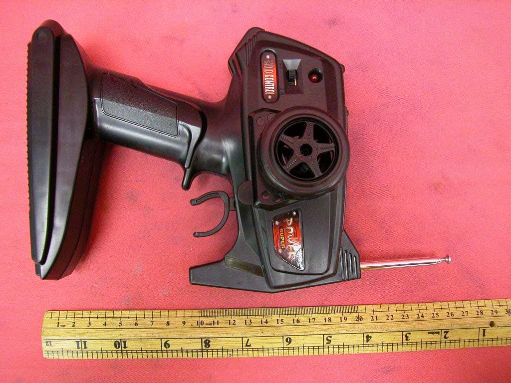 RC Car - FCC ID TRI8204A - Meijiaxin Toys Co., Ltd.