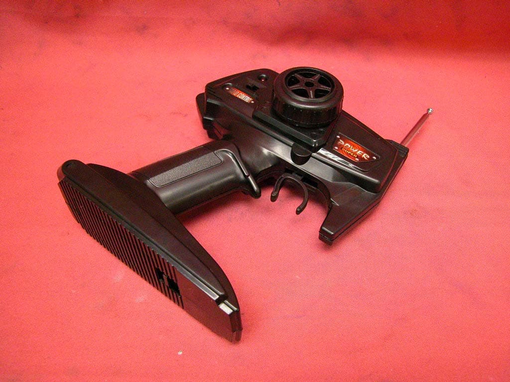 RC Car - FCC ID TRI8204A - Meijiaxin Toys Co., Ltd. (3)