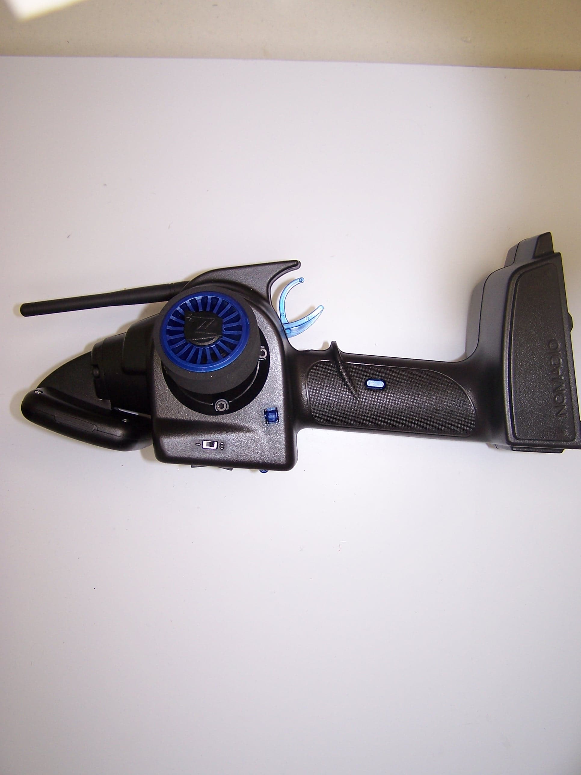 Digital R/C Controller - FCC ID TSDNMD-AM04 - Nomadio, Inc. (2)