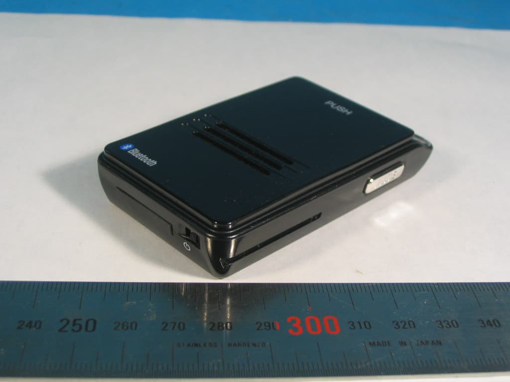 BLUETOOTH HANDSFREE CAR KIT - FCC ID TT2EBHF100N0005 - ENUSTECH (3)