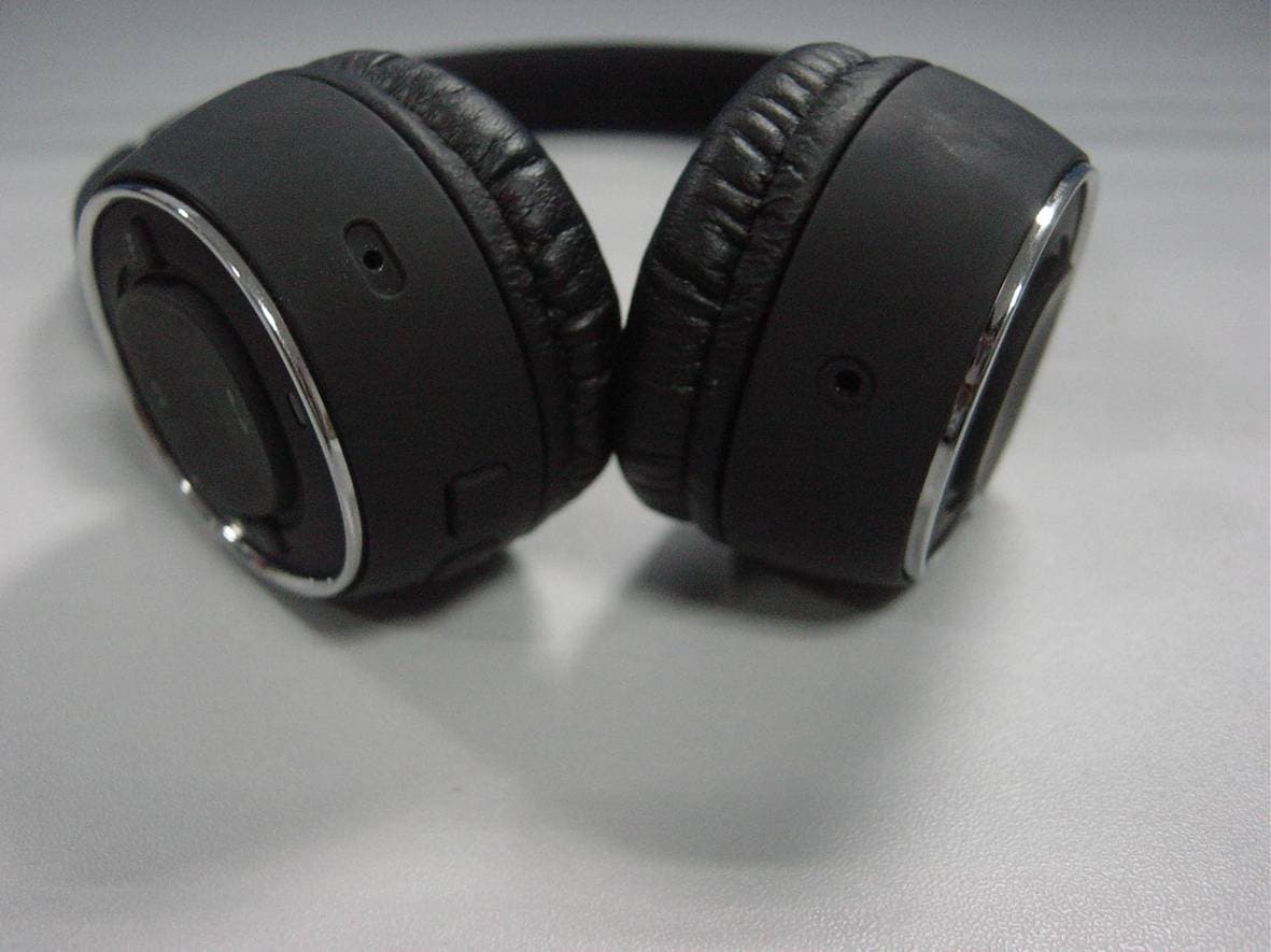 BLUETOOTH HEADSET - FCC ID TTC-BT-0300 - Fujikon Industrial  Co., Ltd. (3)