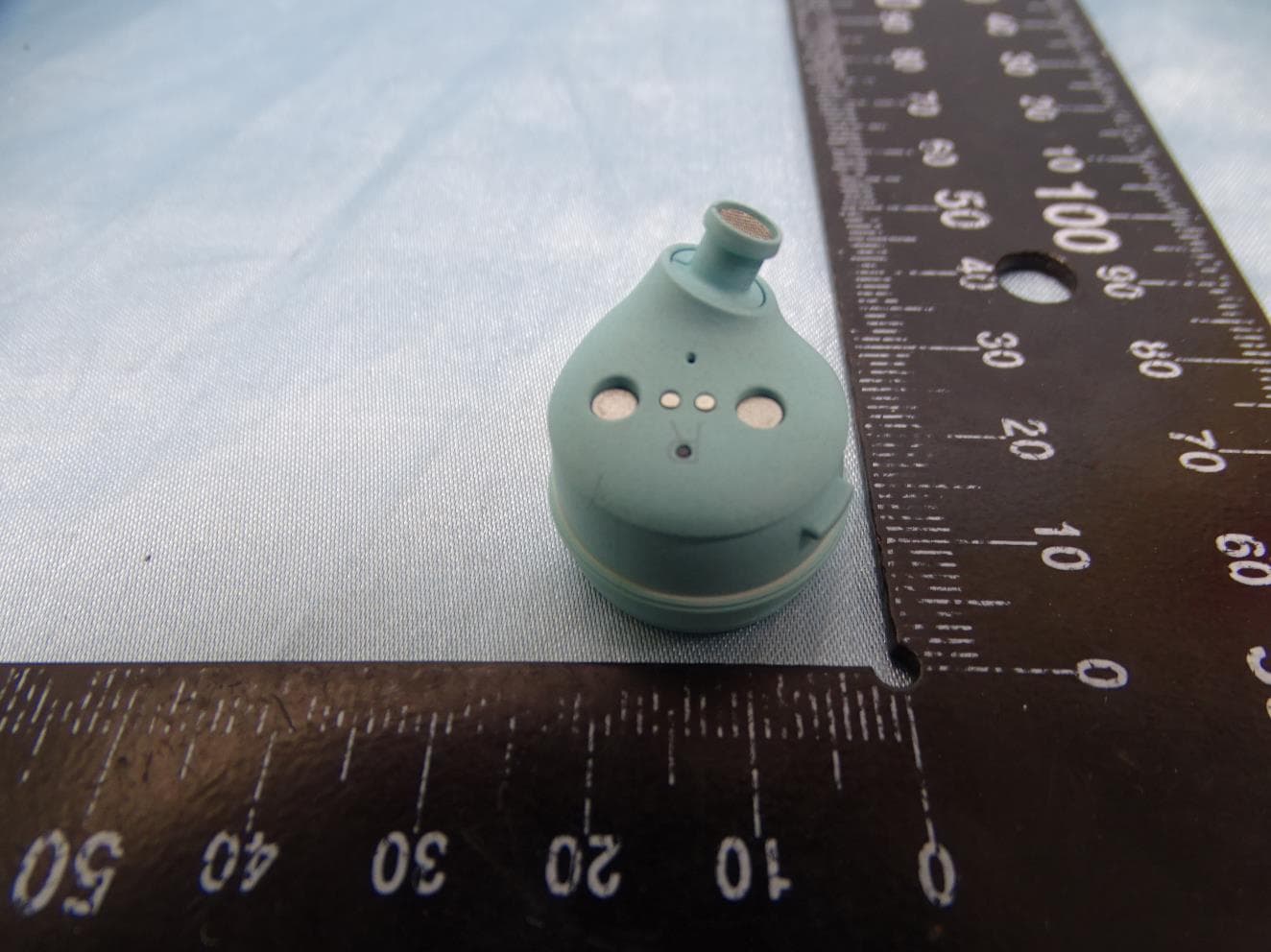 Bluetooth Earphone - FCC ID TTUBEOPLAYE8SR - Bang & Olufsen a/s (4)