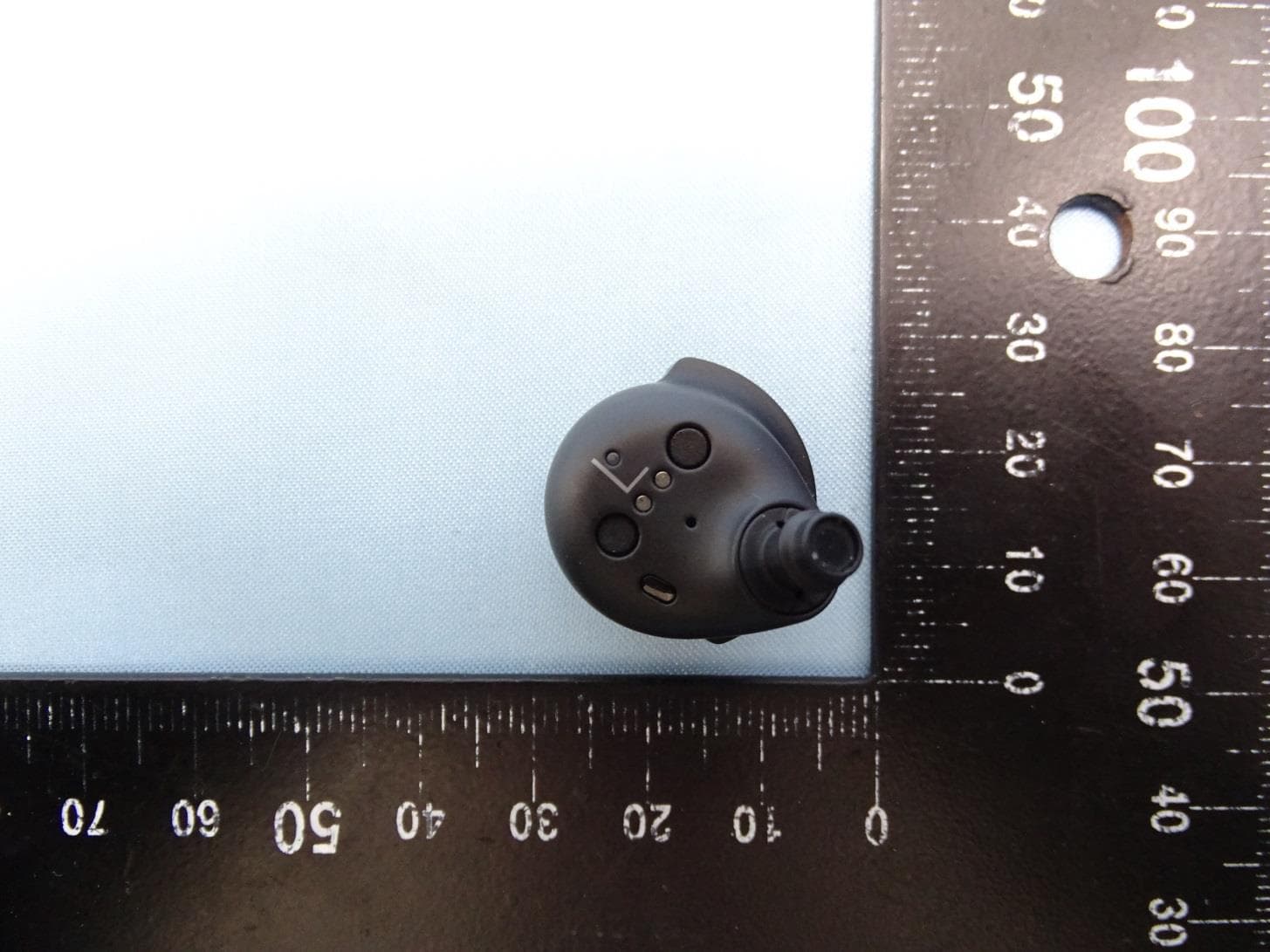 EQ Earbud L - FCC ID TTUBEOPLAYEQL - Bang & Olufsen a/s (3)