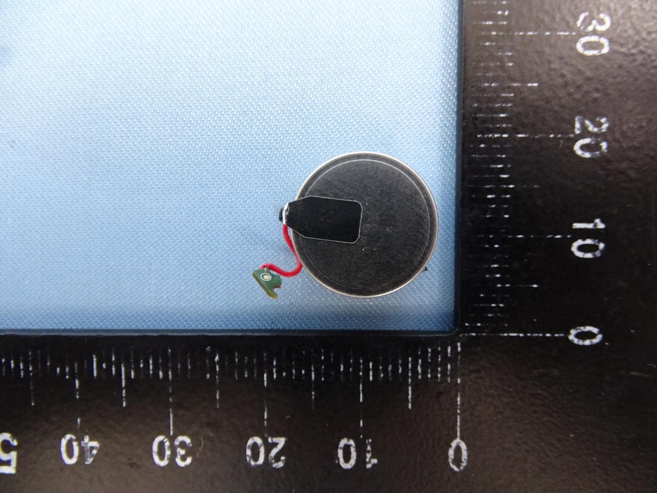 EQ Earbud R - FCC ID TTUBEOPLAYEQR - Bang & Olufsen a/s (2)