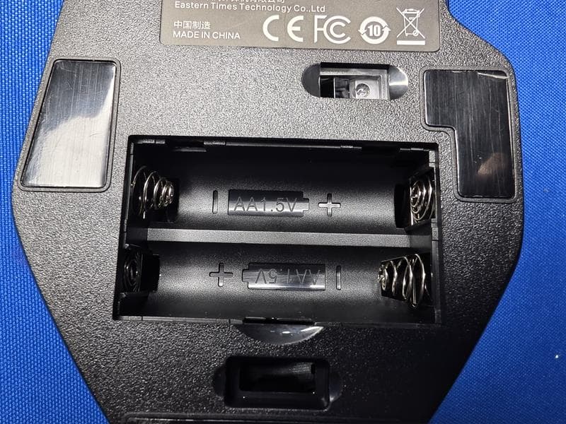2.4GHz Wireless Mouse - FCC ID TUVDS-2705C - Eastern Times Technology Co., Ltd.
