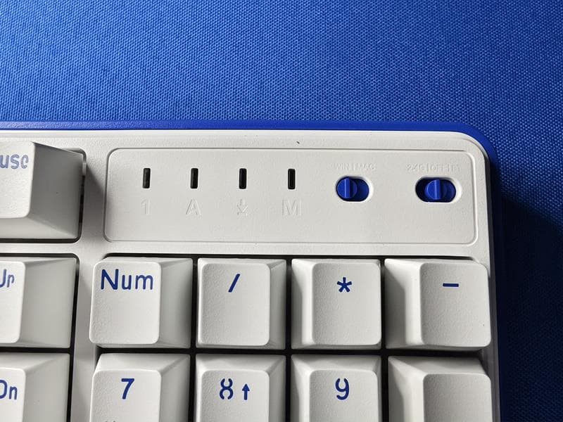 REDRAGON 104 KEY 3-MODES HOTSWAPPABLE MECHANICAL KEYBOARD - FCC ID TUVET-7059A - Eastern Times Technology Co., Ltd.