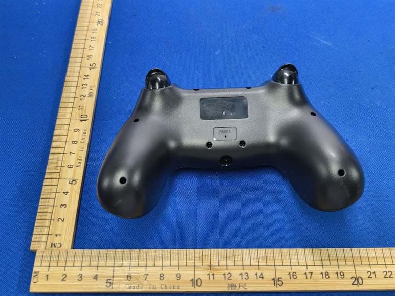 Wireless Gamepad Compatible With PS3/PS4/PC - FCC ID TUVG818 - Eastern Times Technology Co., Ltd.