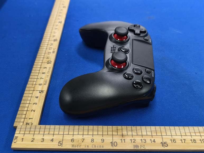 Wireless Gamepad Compatible With PS3/PS4/PC - FCC ID TUVG818 - Eastern Times Technology Co., Ltd. (4)