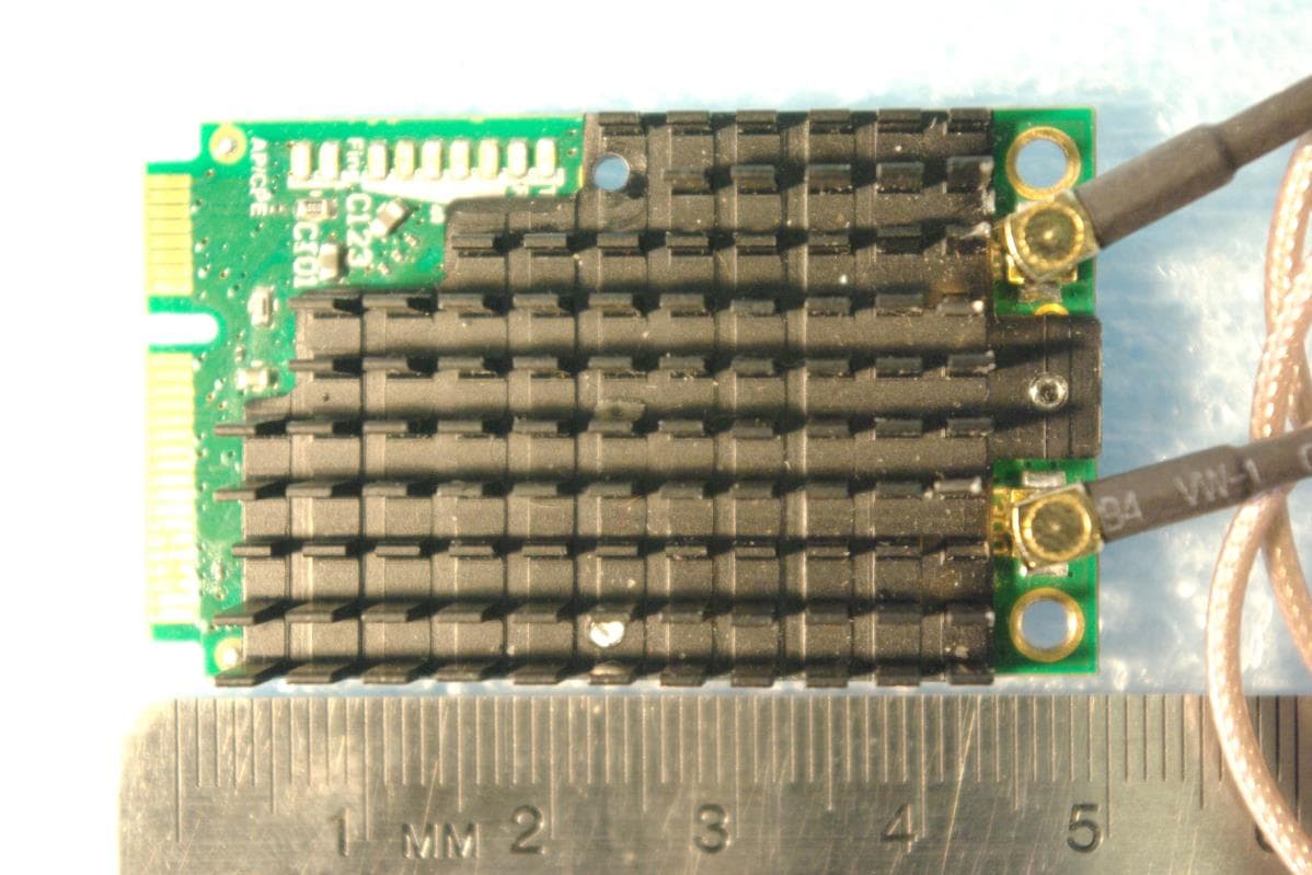 DIGITAL TRANSMISSION SYSTEM MODULE (5745-5825 MHz) - FCC ID TV7R11E5HND - Mikrotikls SIA (2)