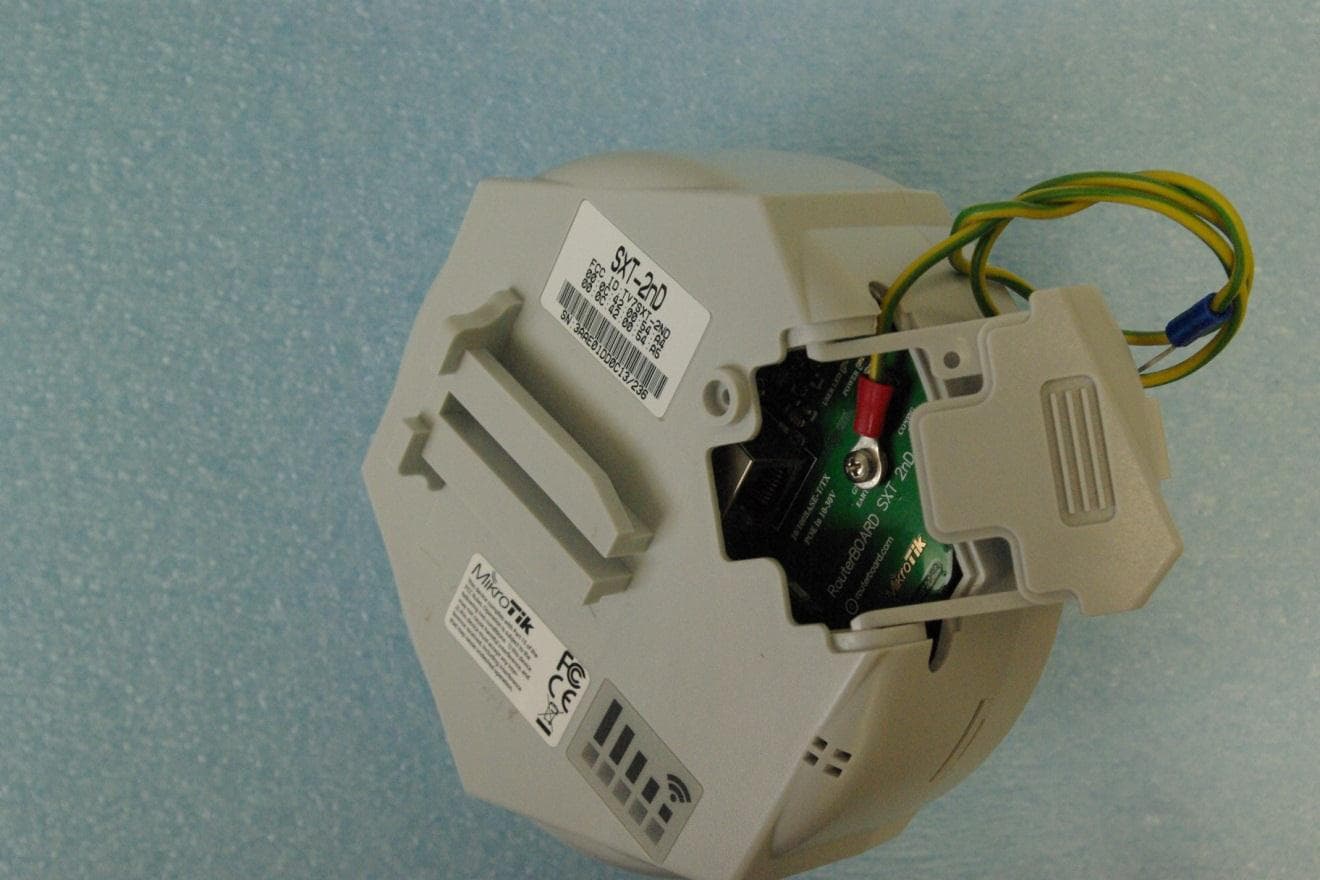 MIMO BROADBAND DIGITAL TRANSMISSION SYSTEM - FCC ID TV7SXT-2ND - Mikrotikls SIA (4)