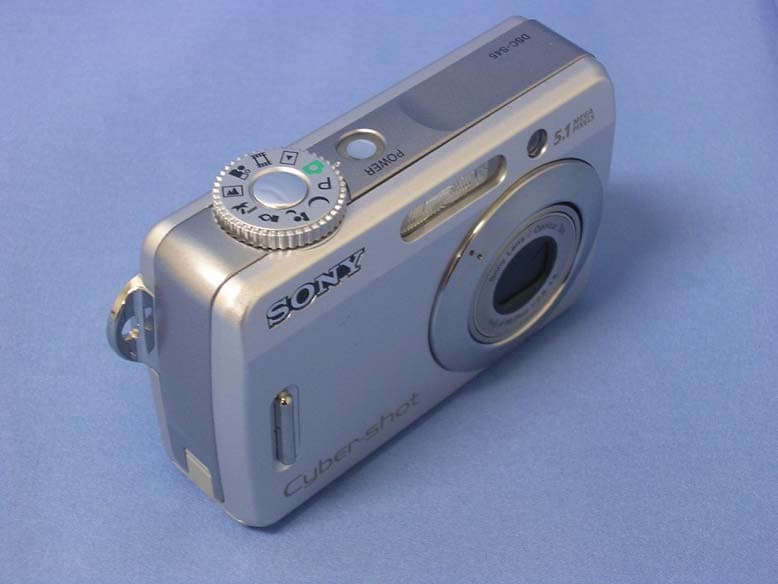 Digital Still Camera - FCC ID TVRDSCS45 - Hon Hai Precision Industry Co., Ltd. Nei-Hu Branch Office (3)