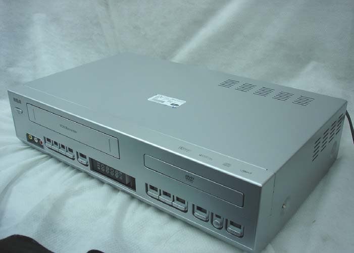 DVD/VCR Combo - FCC ID TX7T569 - Tonic Digital Products Limited (2)