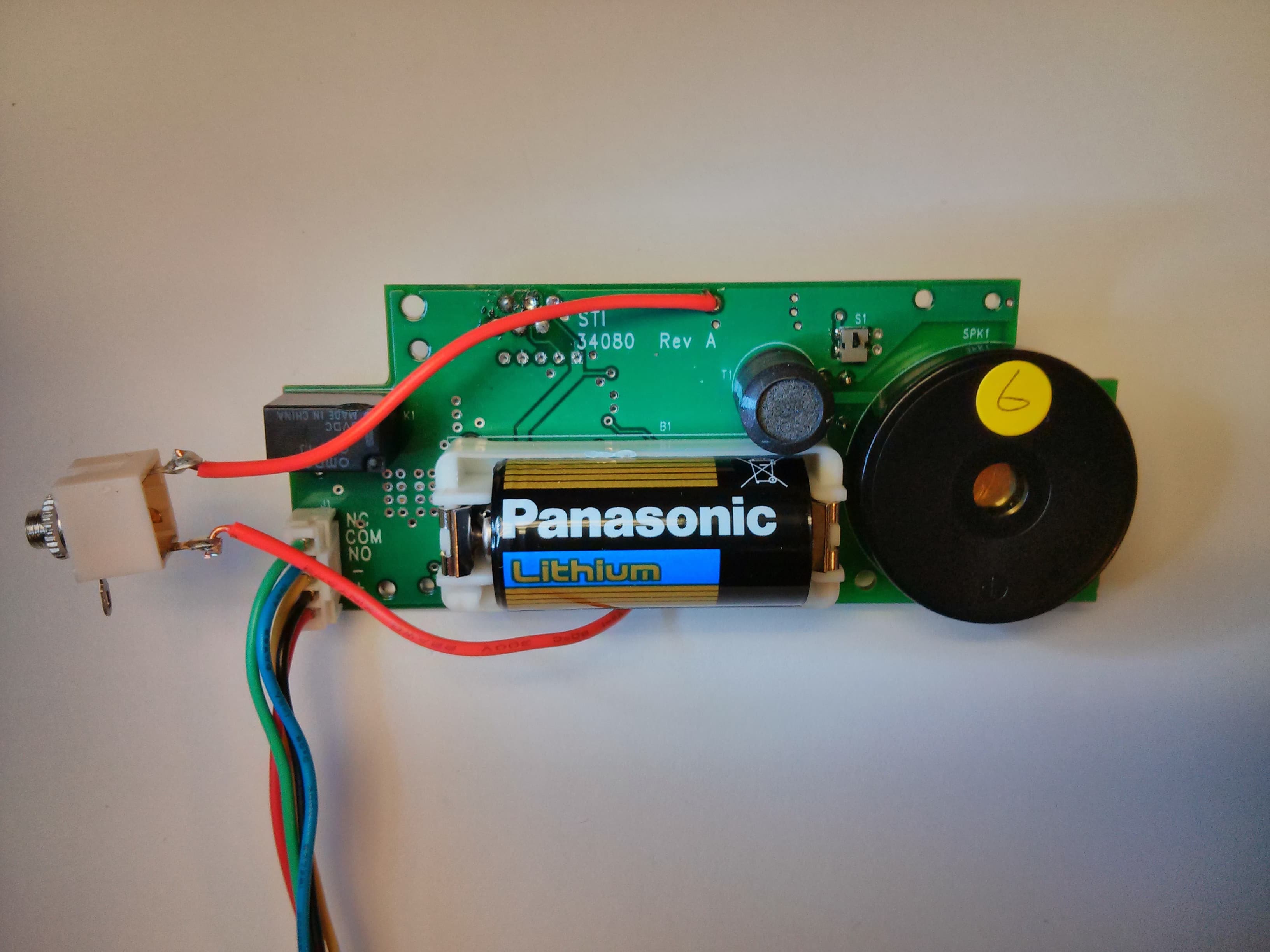 Transmitter for use in a wireless alert system - FCC ID TXL34080 - Safety Technology International, Inc. (2)