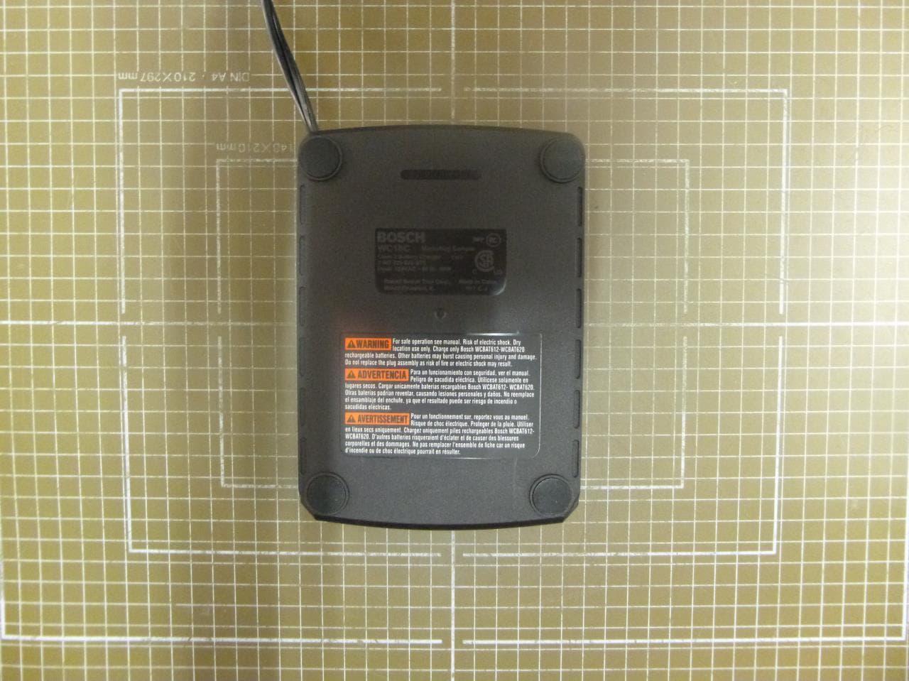 Wireless Charger - FCC ID TXTWC18C - Robert Bosch Tool Corporation (3)