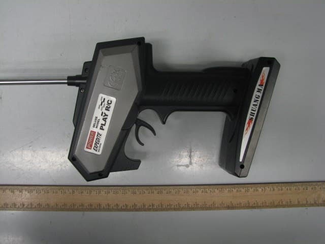 RC Toy Transmitter - FCC ID U2N13715931877 - Double Horse Toys Industry Co., Ltd (2)