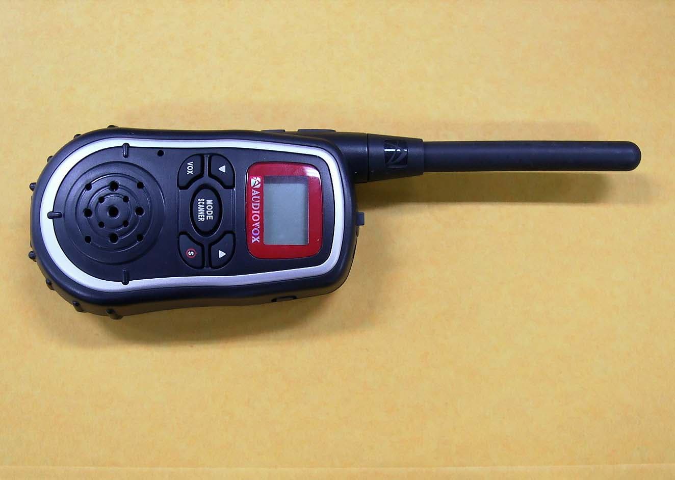 FRS/ GMRS Combination Scanning Receiver - FCC ID U32GMRS7015 - TTI International Limited (3)