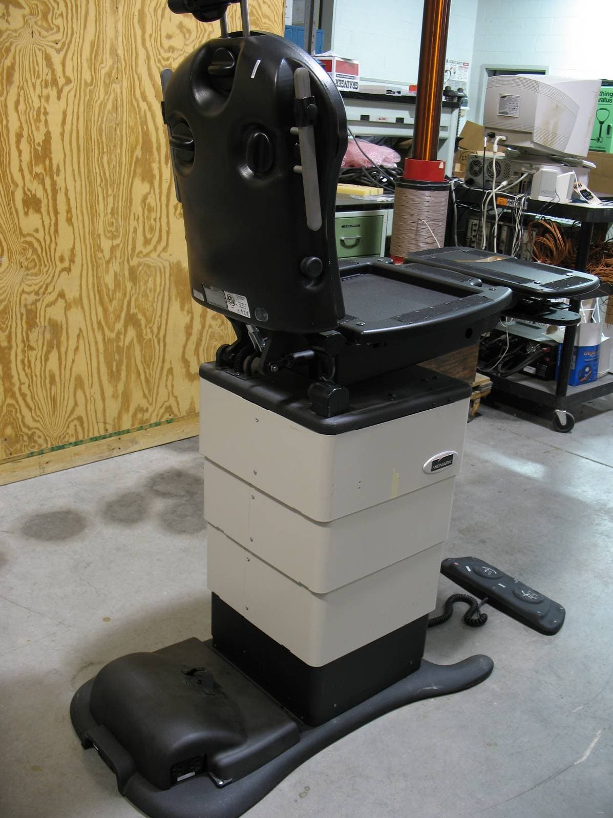 Universal Procedure Table - FCC ID U399A408T1 - Midmark Corporation