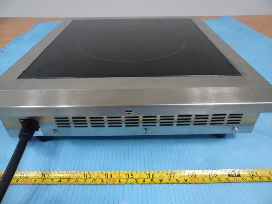 Commercial Induction Range - FCC ID U43WIH400 - Continental Conair Limited (4)
