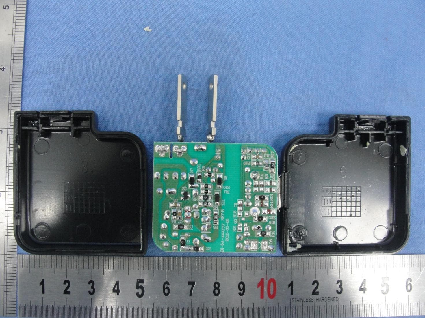 CDMA Mobile Phone - FCC ID U46-M570 - TeleEpoch Limited