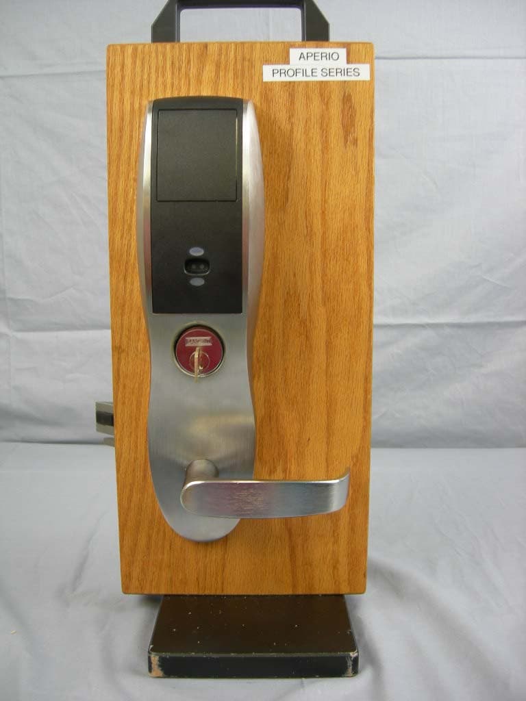 Microprocessor Controlled Networked Lock - FCC ID U4A-SCYICLS1 - ASSA ABLOY Inc. (2)