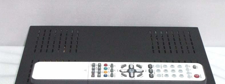 Digital Satellite Receiver - FCC ID U4VIPRO2000 - SATFOX Corp. (3)