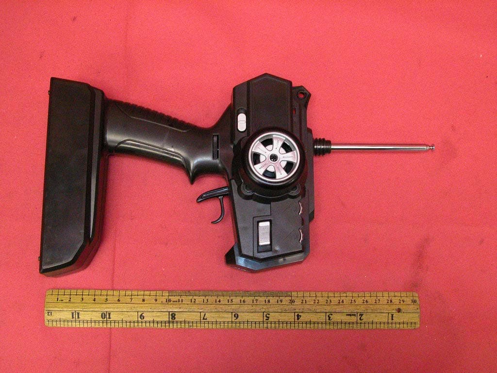 RC Car - FCC ID U5F4240-01 - Unimax Toys Limited (3)