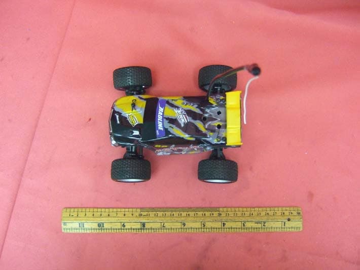 RC Car - FCC ID U5F4240-02 - Unimax Toys Limited (2)
