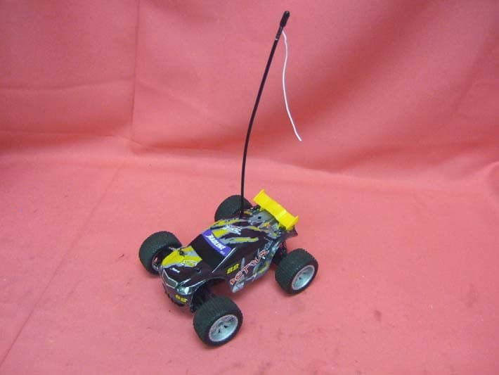 RC Car - FCC ID U5F4240-02 - Unimax Toys Limited (3)