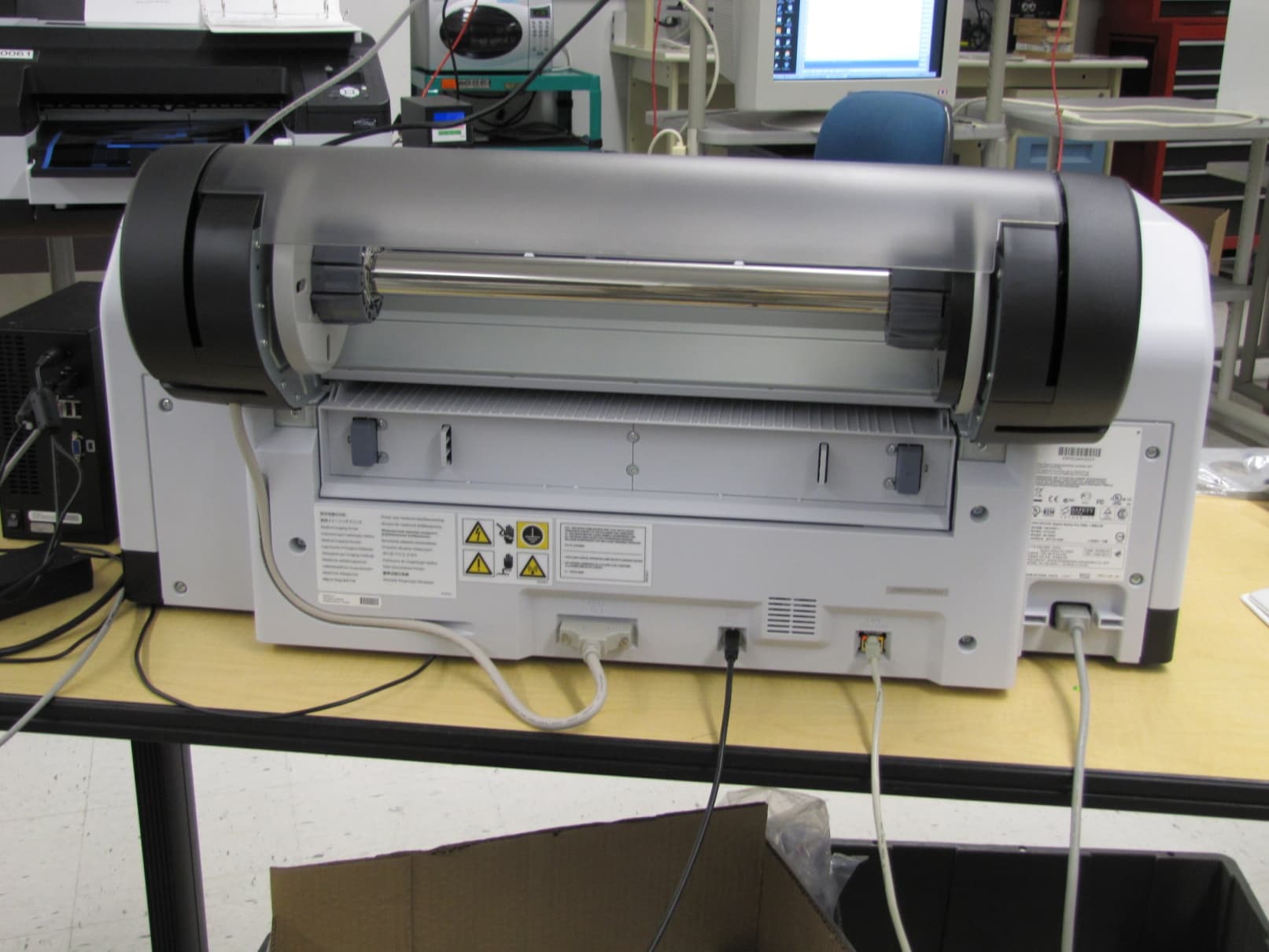 DRYVIEW CHROMA Imaging System incorporating RFID - FCC ID U724901 - Carestream Health, Inc. (2)