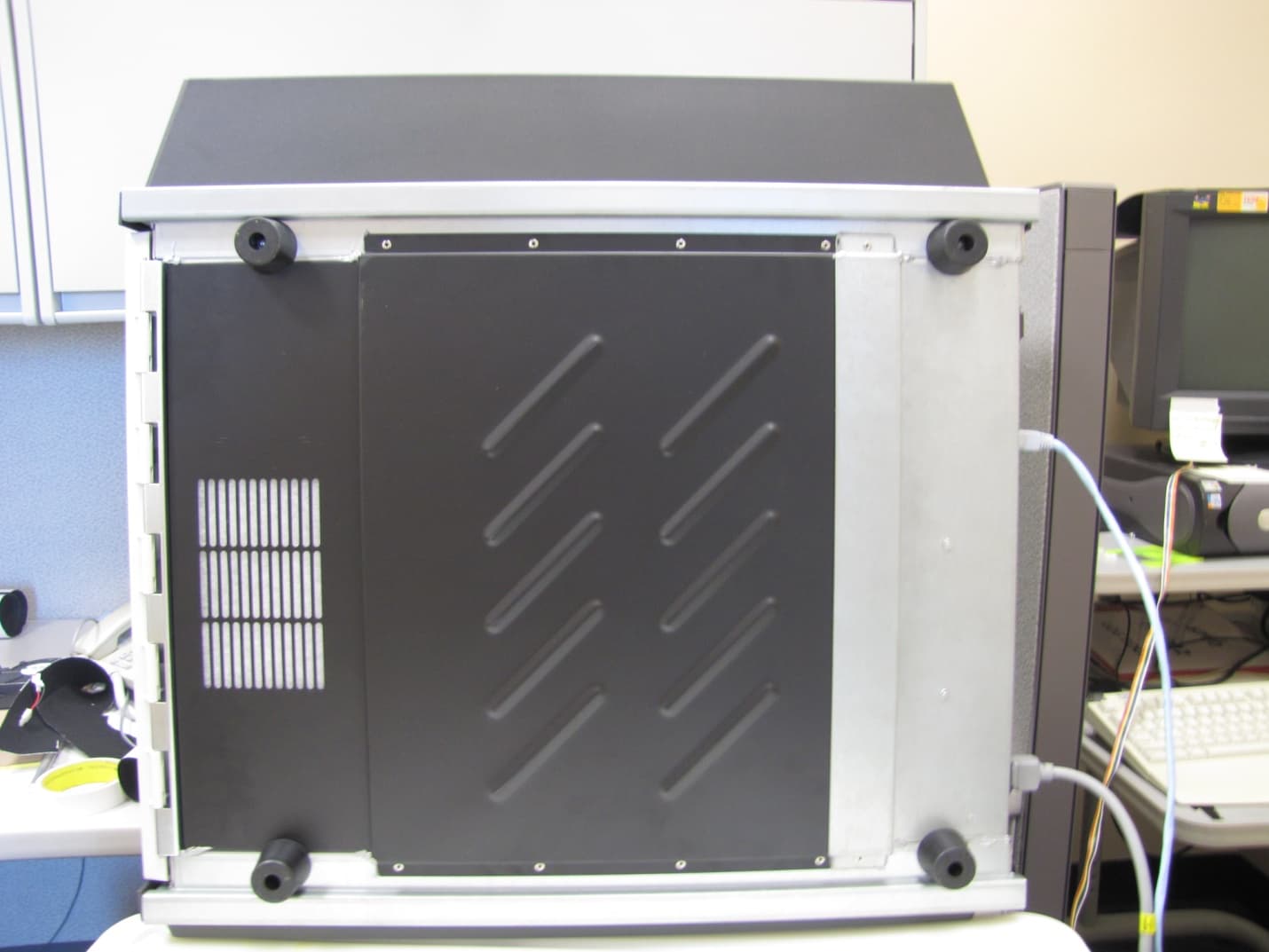 Film Printer for Medical Images using 13.56 MHz Transmitter RFID - FCC ID U725950 - Carestream Health, Inc. (3)