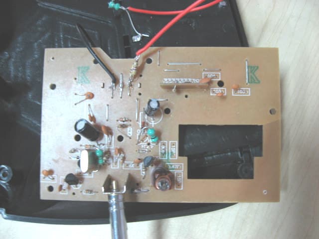 R/C Helicopter Controller - FCC ID U7UHS-P1127 - Heng Sheng Universal Trading Ltd. (2)