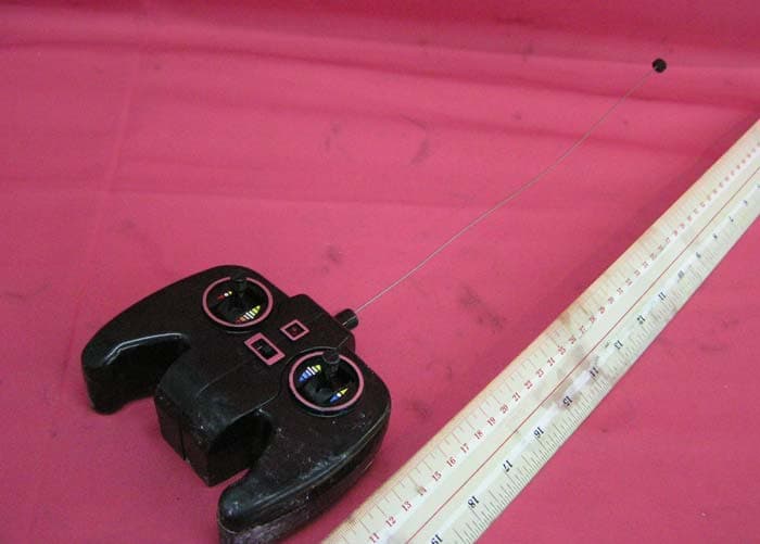 Flashing Street Shark - FCC ID U7UHS-P3449 - Heng Sheng Universal Trading Ltd. (2)