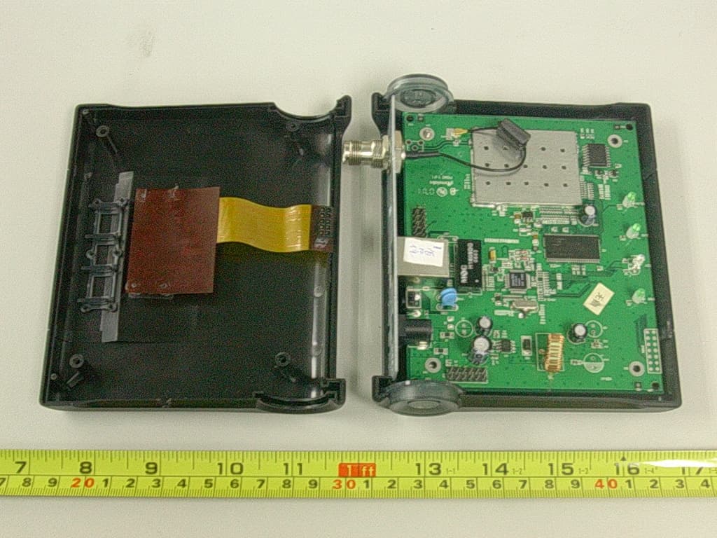 PePWAVE SURF200BG - FCC ID U8GSF200BG - PISMO LABS TECHNOLOGY LIMITED
