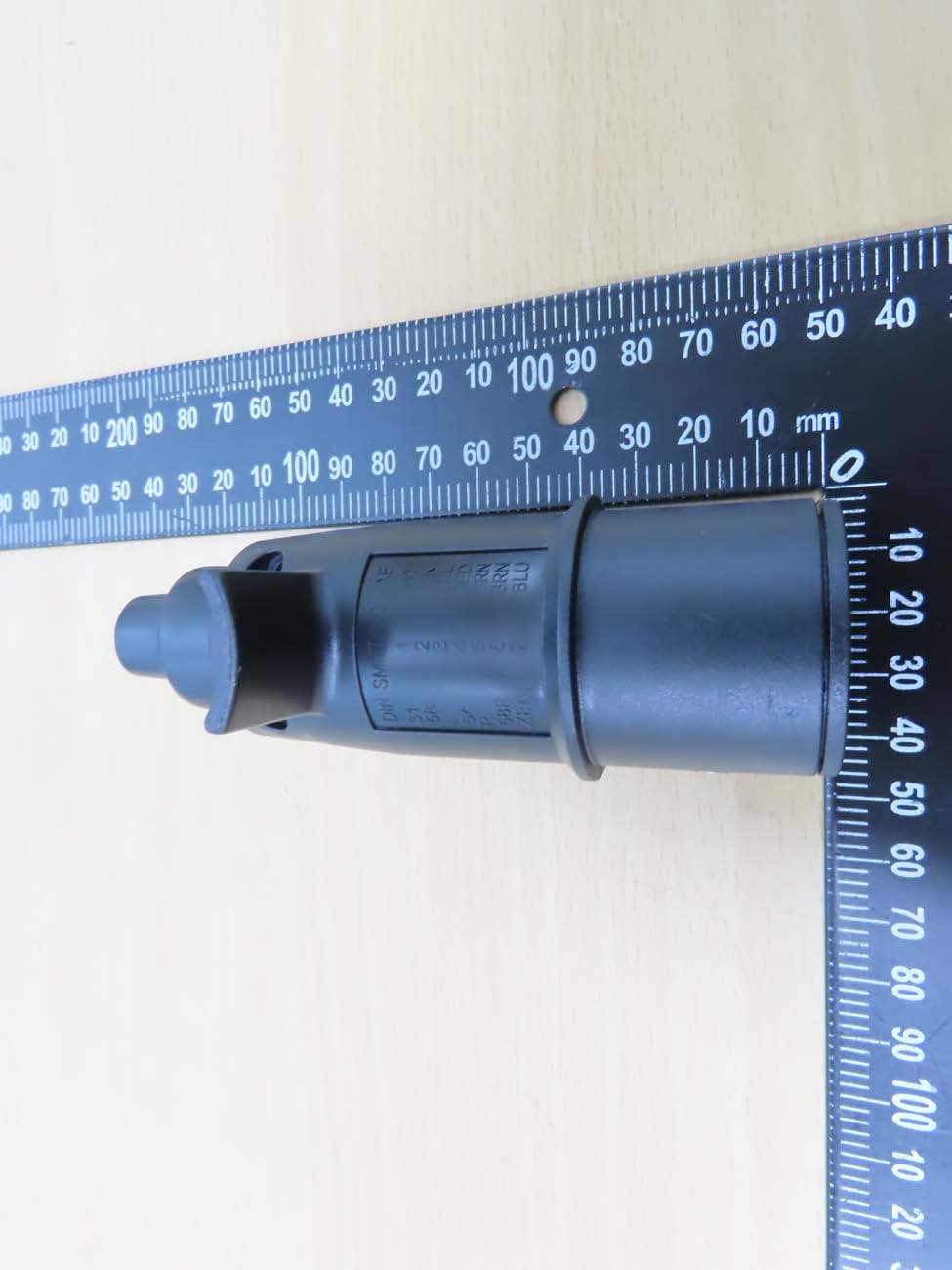 Wireless Towing Light - FCC ID UAB9371 - Many Wain Enterprise Co., Ltd (5)