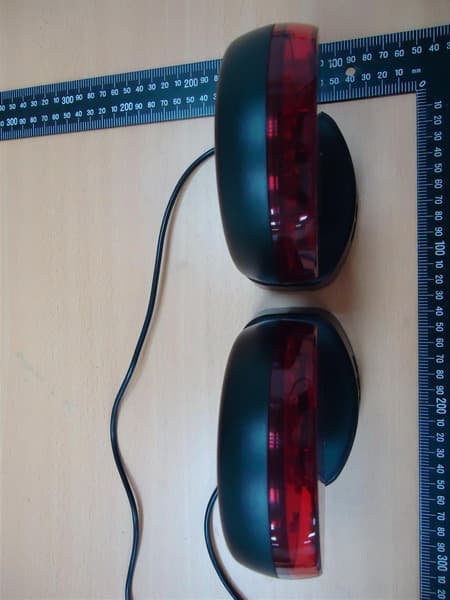 Wireless Towing lights - FCC ID UAB937R01 - Many Wain Enterprise Co., Ltd (4)